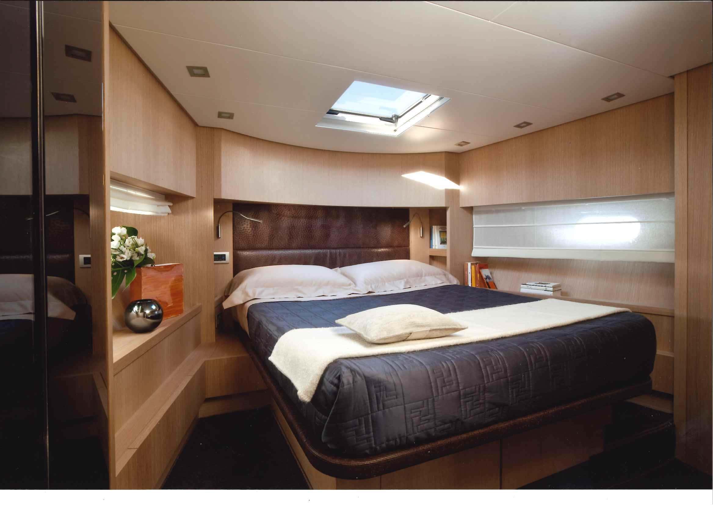 SL-62-luxury Bedroom