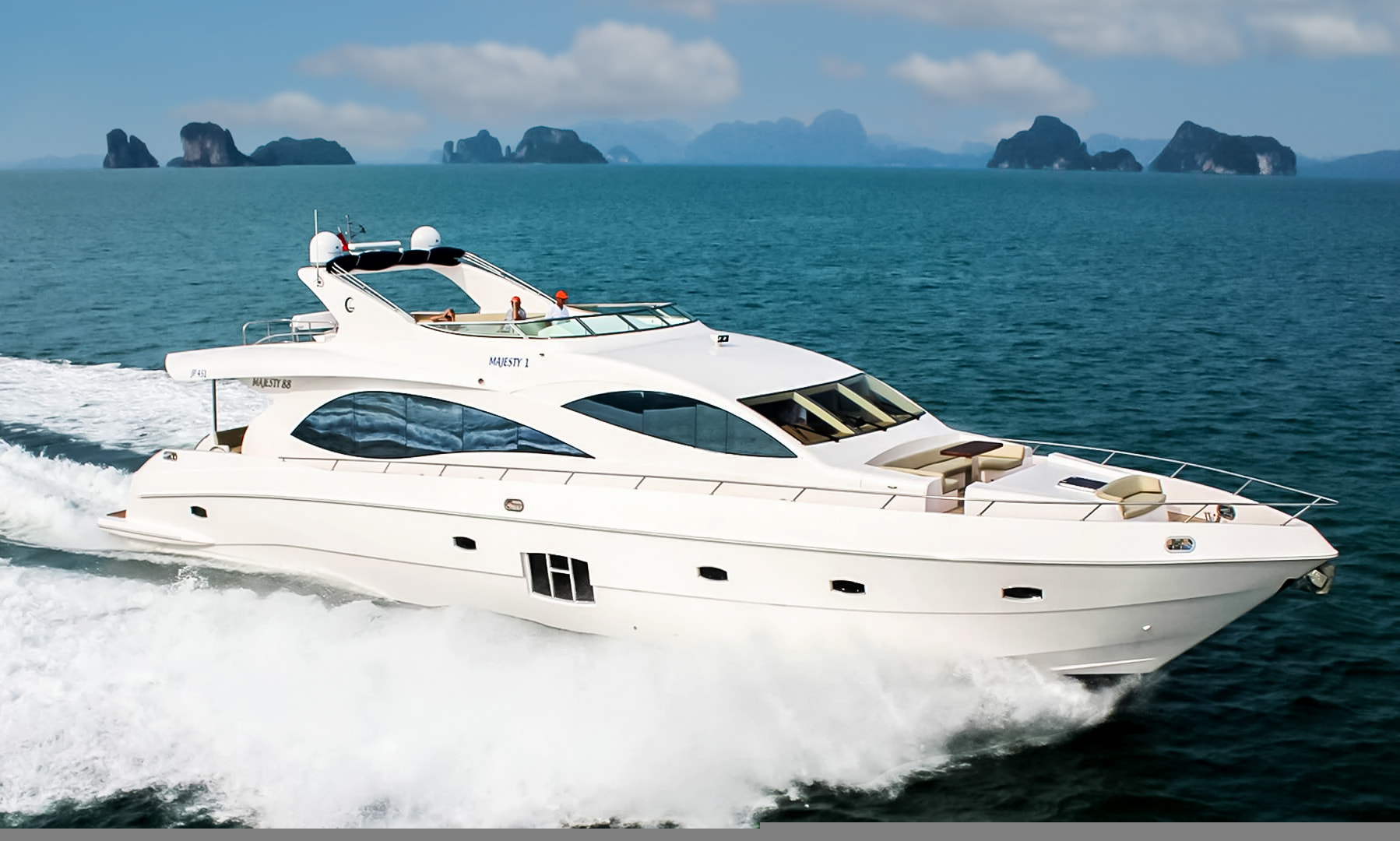 Majesty 88-Yacht Luxury