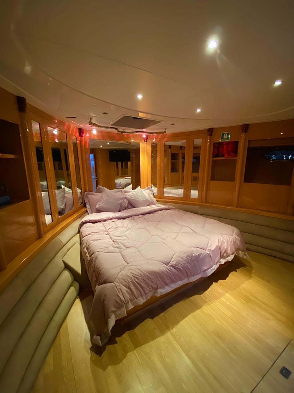 Luxury-bed-D3-yacht