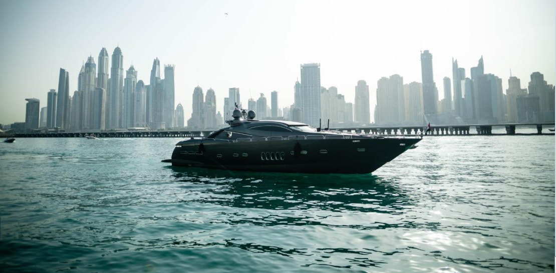 Amazing Perks of Renting a Yacht in Dubai
